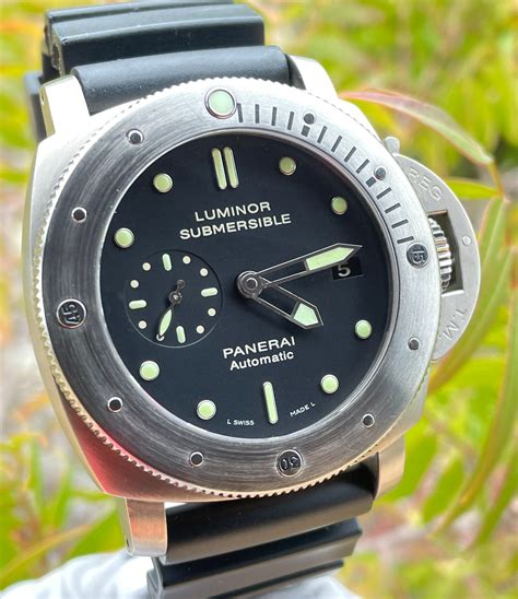 Panerai pam 305 submersible